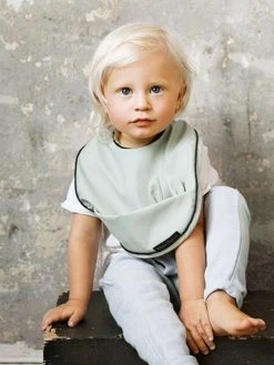 Bavoir Avec Poche ELODIE DETAILS Vert Pâle/lapin (mineral Green - Elodie Details 8 Bavoir Avec Poche ELODIE DETAILS Vert Pâle/lapin (mineral Green - Elodie Details -Boutique Badabulle bavoir avec poche elodie details 2