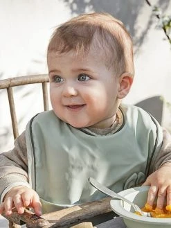 Bavoir Avec Poche ELODIE DETAILS Vert Pâle/lapin (mineral Green - Elodie Details 9 Bavoir Avec Poche ELODIE DETAILS Vert Pâle/lapin (mineral Green - Elodie Details -Boutique Badabulle bavoir avec poche elodie details 3