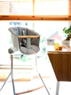 Chaise Haute évolutive BEABA Up & Down Gris - Beaba -Boutique Badabulle chaise haute evolutive beaba up down 3