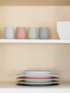 Gobelet D’apprentissage Avec Paille EZPZ Mini Cup En Silicone Rose Blush - EZPZ -Boutique Badabulle gobelet dapprentissage avec paille ezpz mini cup en silicone 3