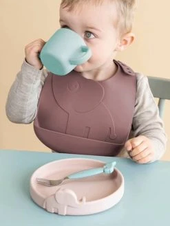 Lot De 2 Bavoirs Avec Récupérateur DONE BY DEER Peekaboo Eléphant En Silicone Vert Clair + Vert Foncé - Done By Deer -Boutique Badabulle lot de 2 bavoirs avec recuperateur done by deer peekaboo elephant en silicone 3