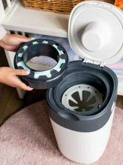 Lot De 6 Recharges Pour Poubelles à Couches Tec Et Twist & Click TOMMEE TIPPEE Sangenic En Plastique Recyclé Gris - Tommee Tippee -Boutique Badabulle lot de 6 recharges pour poubelles a couches tec et twist click tommee tippee sangenic en plastique recycle 2