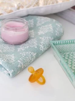 Sucette à Bout Rond Tout Latex 6 Mois+ SUAVINEX Naturel - Suavinex -Boutique Badabulle sucette a bout rond tout latex 6 mois suavinex 2